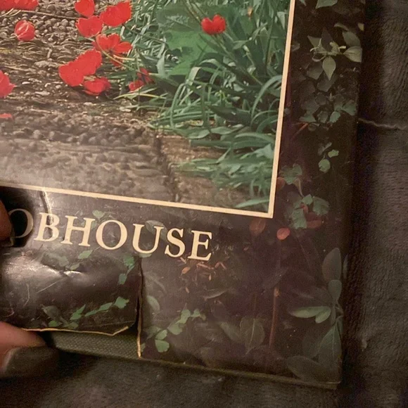 Gardening book - Picture 5 of 7